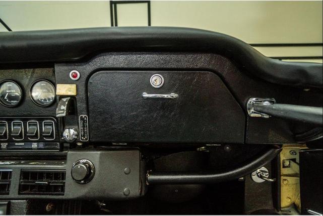 Photo of 1974 Yellow Jaguar XKE