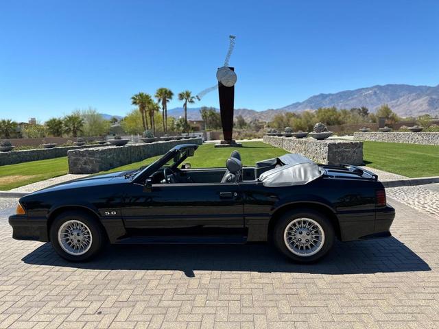 Photo of 1989 Black Ford Mustang