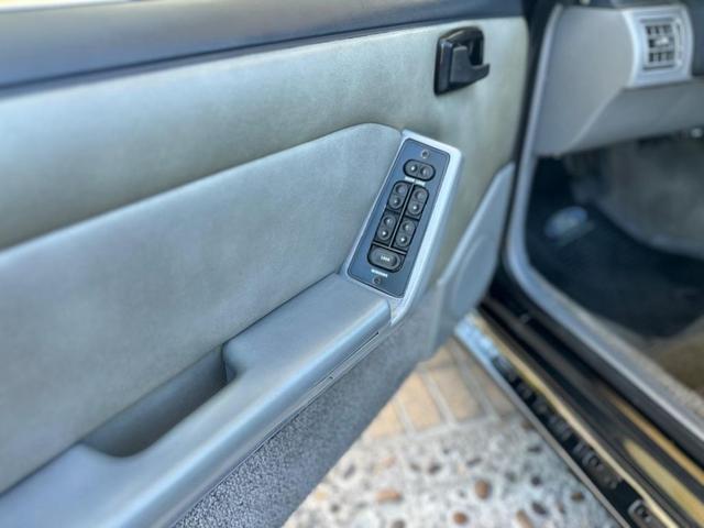 Photo of 1989 Black Ford Mustang