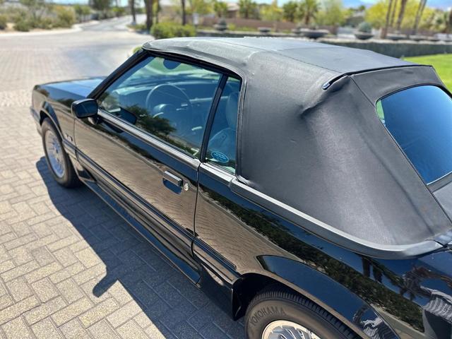 Photo of 1989 Black Ford Mustang