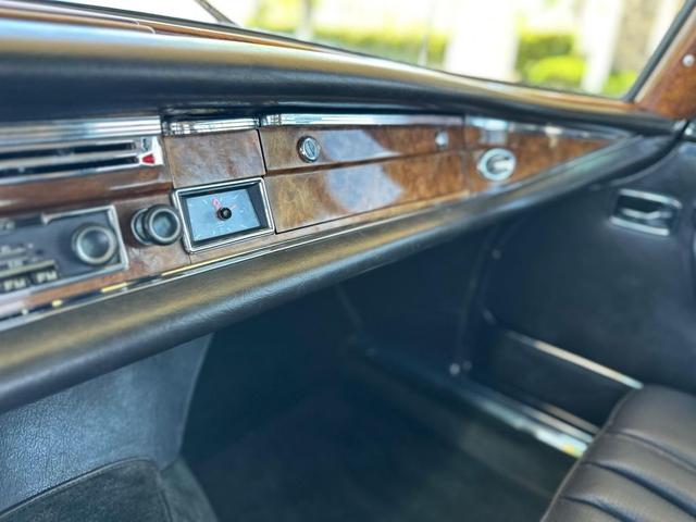 Photo of 1970 Beige/Tan Mercedes-Benz 280SE