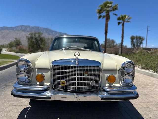 Photo of 1970 Beige/Tan Mercedes-Benz 280SE