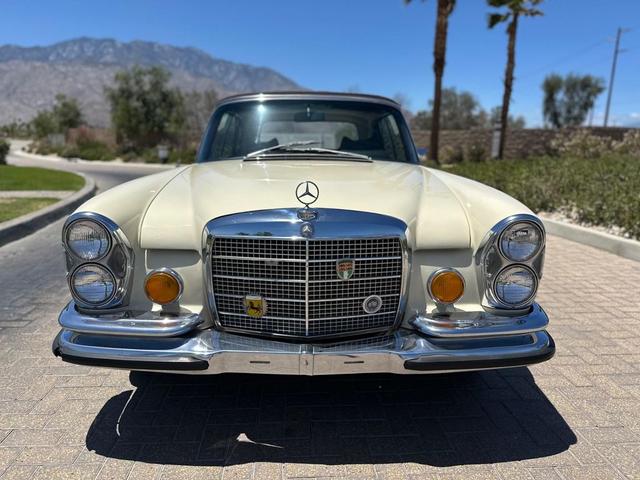 Photo of 1970 Beige/Tan Mercedes-Benz 280SE