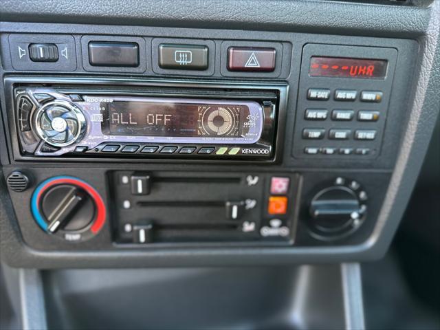 Photo of 1988 Brown BMW 325