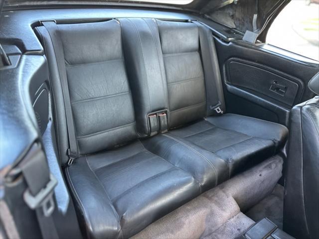 Photo of 1988 Brown BMW 325