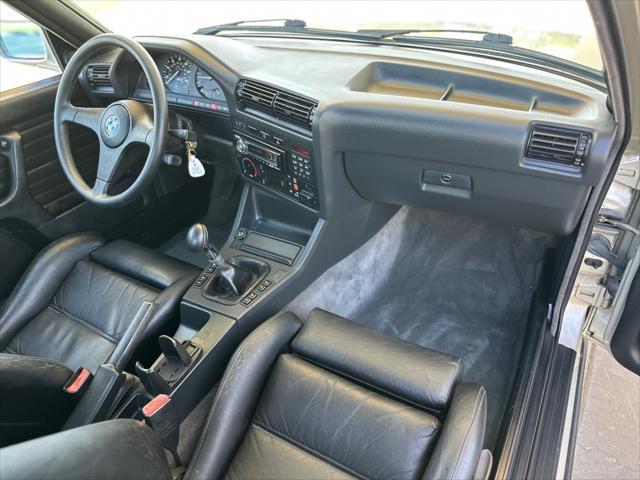 Photo of 1988 Brown BMW 325