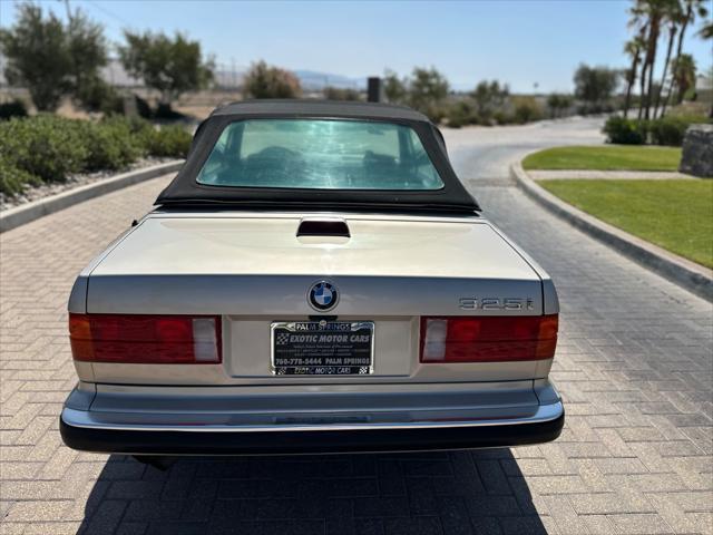 Photo of 1988 Brown BMW 325