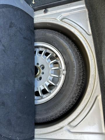 Photo of 1988 Brown BMW 325