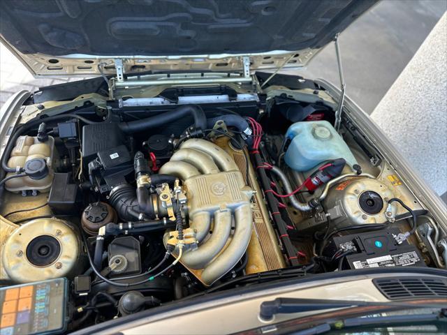 Photo of 1988 Brown BMW 325