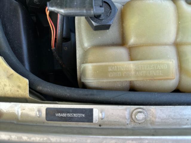 Photo of 1988 Brown BMW 325
