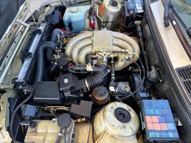 Photo of 1988 Brown BMW 325