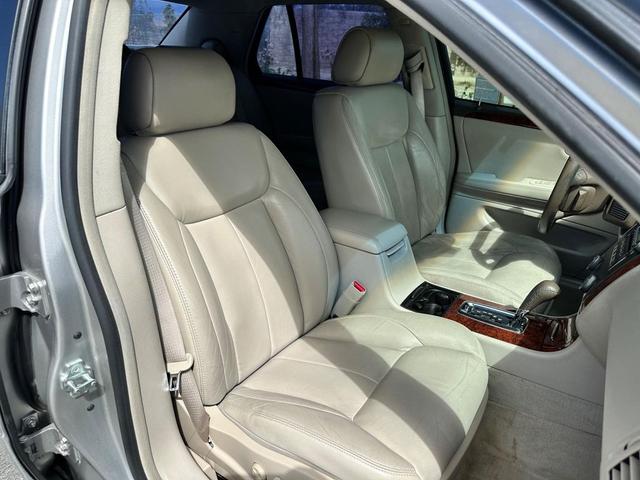 Photo of 2006 Silver Cadillac DTS