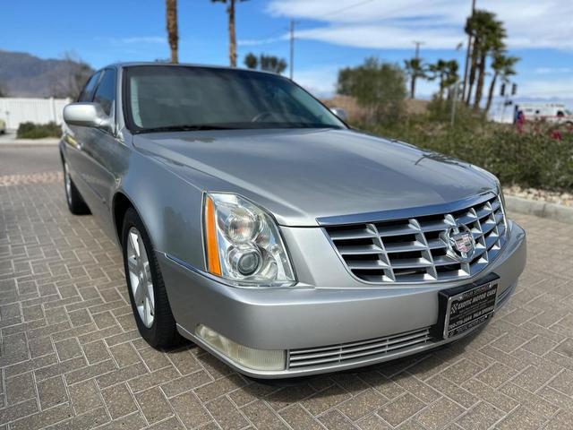 Photo of 2006 Silver Cadillac DTS