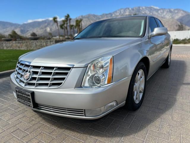 Photo of 2006 Silver Cadillac DTS