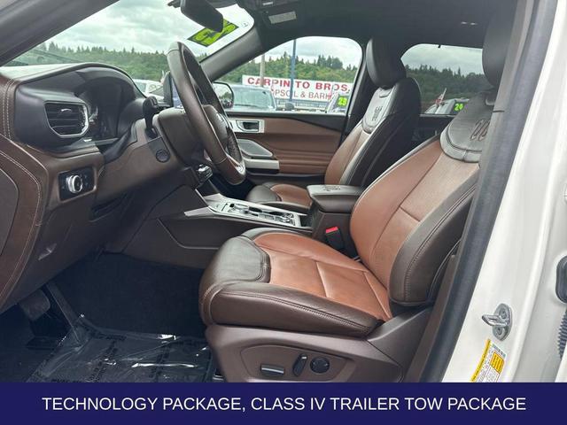 Photo of 2023 Star White Metallic Tri-Coat Ford Explorer