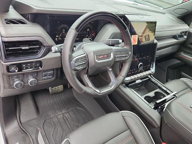 Photo of 2025 Summit White GMC Yukon XL