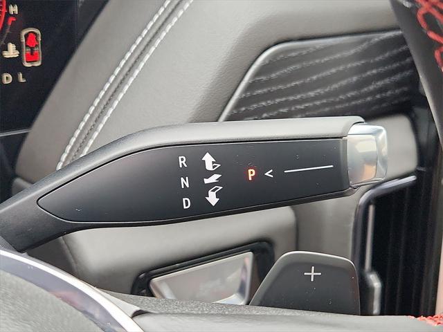 Photo of 2025 Summit White GMC Yukon XL