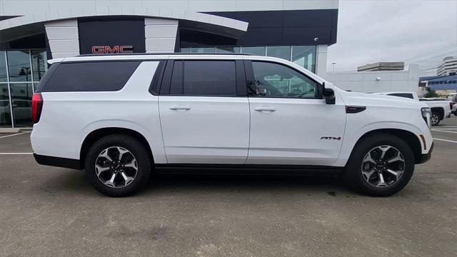 Photo of 2025 Summit White GMC Yukon XL