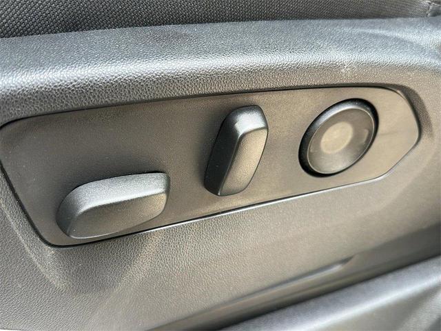 Photo of 2022 Dynamic Blue Metallic GMC Sierra 1500