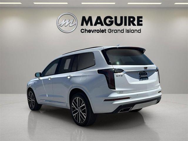 Photo of 2023 White Cadillac XT6