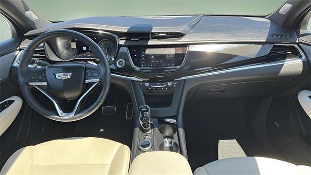 Photo of 2023 White Cadillac XT6