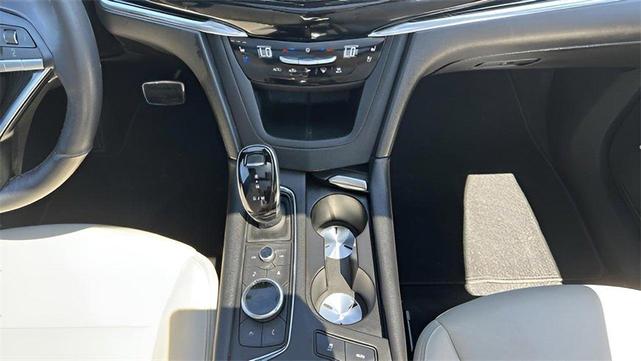 Photo of 2023 White Cadillac XT6