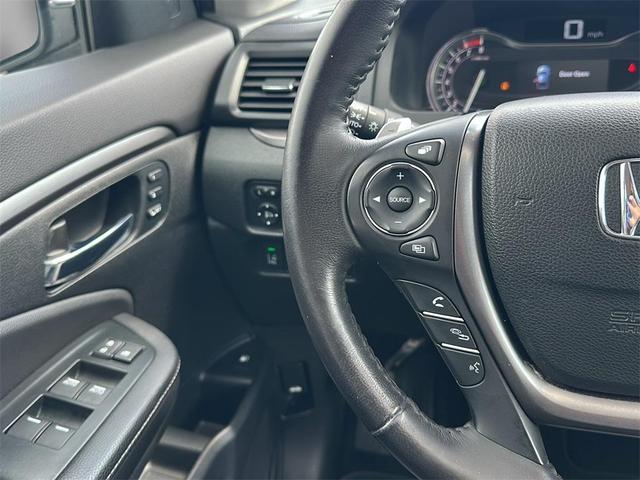Photo of 2023 White Honda Ridgeline