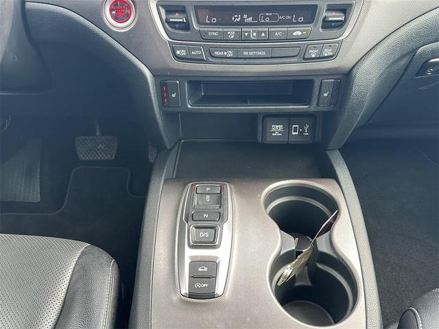 Photo of 2023 White Honda Ridgeline