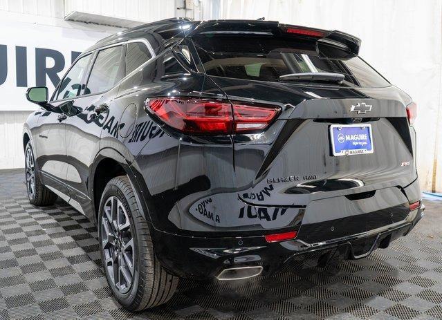 Photo of 2025 Black Chevrolet Blazer