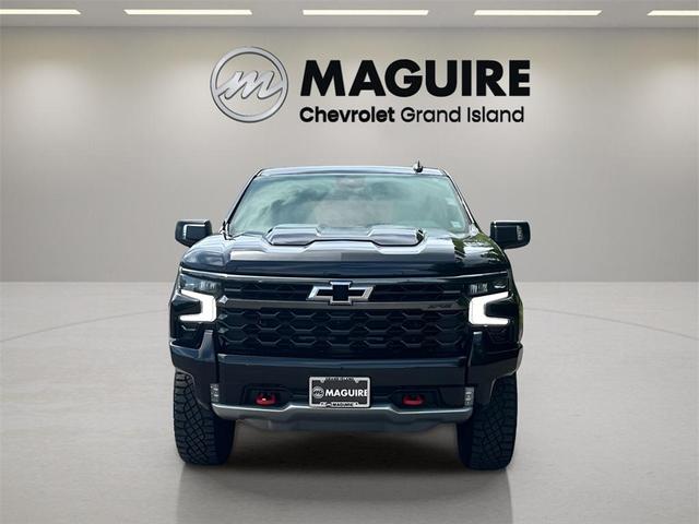 Photo of 2024 Black Chevrolet Silverado 1500