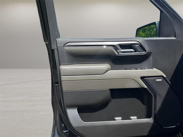 Photo of 2024 Black Chevrolet Silverado 1500