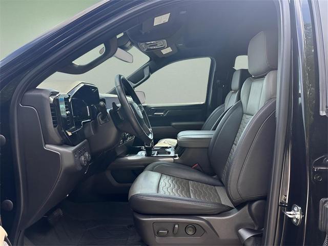 Photo of 2024 Black Chevrolet Silverado 1500