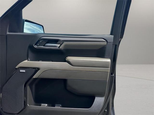 Photo of 2024 Black Chevrolet Silverado 1500