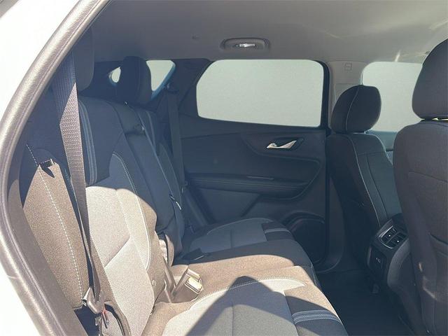 Photo of 2025 White Chevrolet Blazer