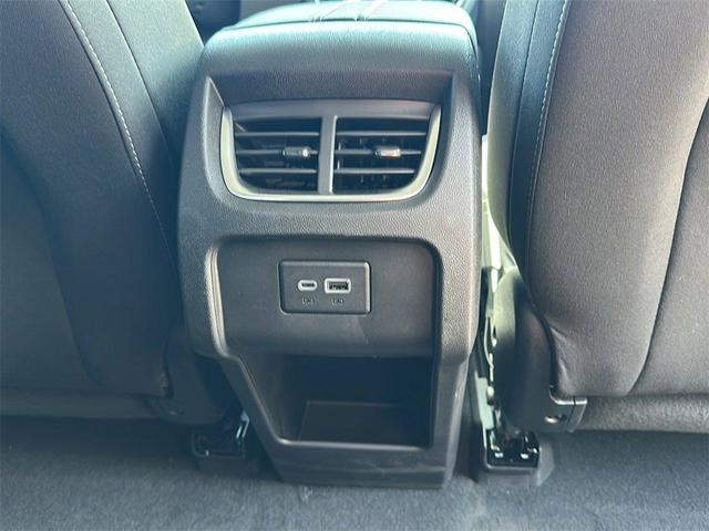 Photo of 2025 White Chevrolet Blazer