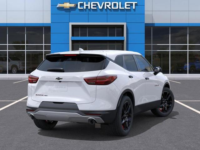 Photo of 2025 White Chevrolet Blazer