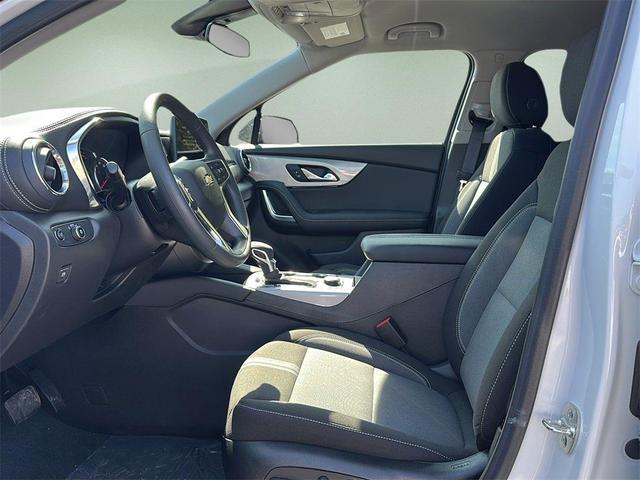 Photo of 2025 White Chevrolet Blazer