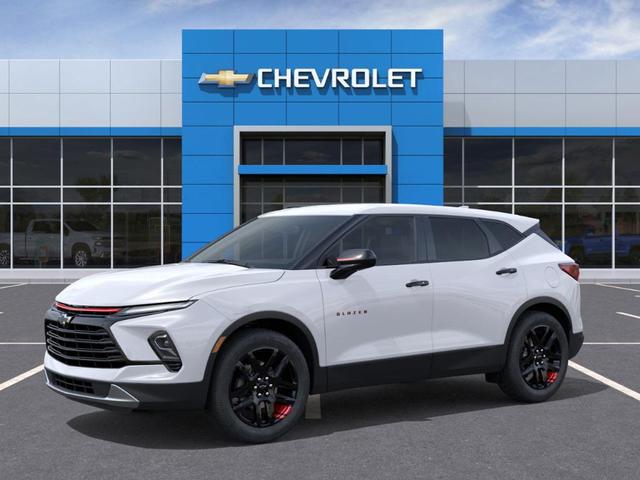 Photo of 2025 White Chevrolet Blazer