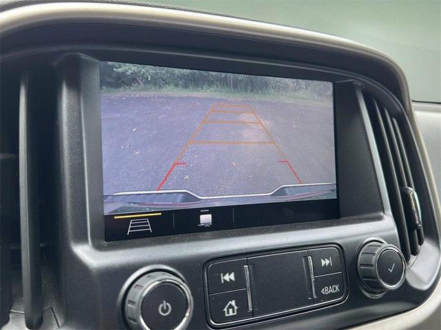 Photo of 2022 Summit White GMC Canyon