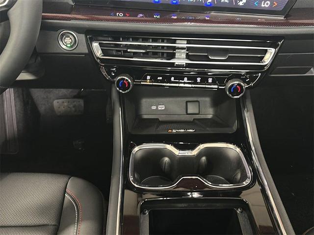 Photo of 2026 Black Chevrolet Traverse