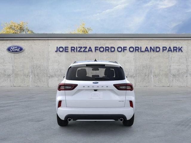 Photo of 2025 Space Silver Metallic Ford Escape