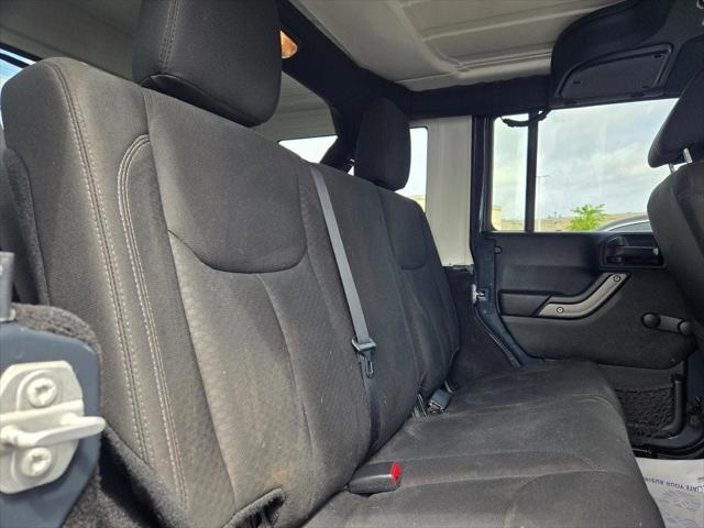 Photo of 2017 Rhino Clearcoat Jeep Wrangler Unlimited