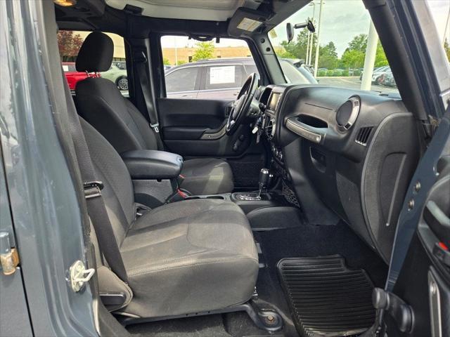Photo of 2017 Rhino Clearcoat Jeep Wrangler Unlimited
