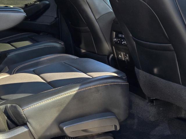 Photo of 2019 Graphite Metallic Chevrolet Traverse