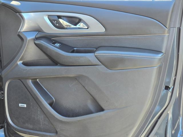 Photo of 2019 Graphite Metallic Chevrolet Traverse