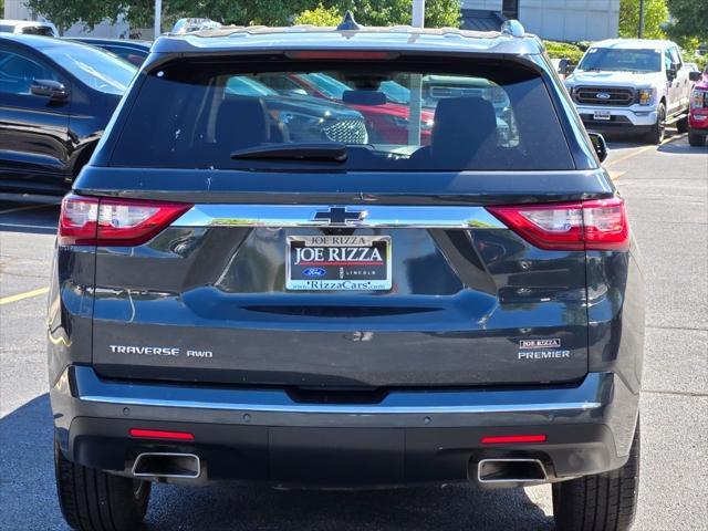 Photo of 2019 Graphite Metallic Chevrolet Traverse