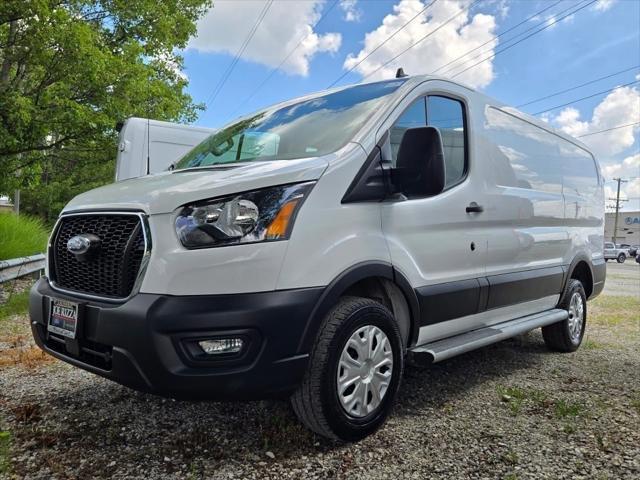 Photo of 2023 Oxford White Ford Transit-250