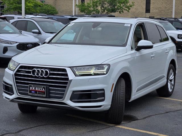 Photo of 2017 Glacier White Audi Q7