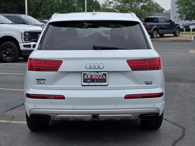 Photo of 2017 Glacier White Audi Q7