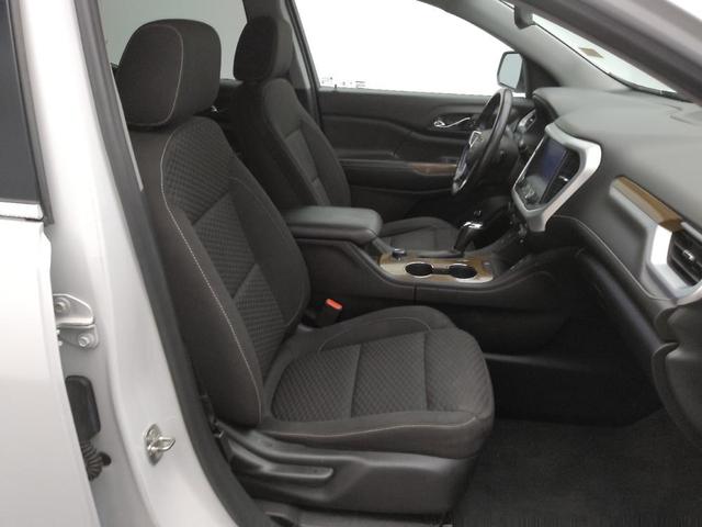 Photo of 2018 White Frost Tricoat GMC Acadia